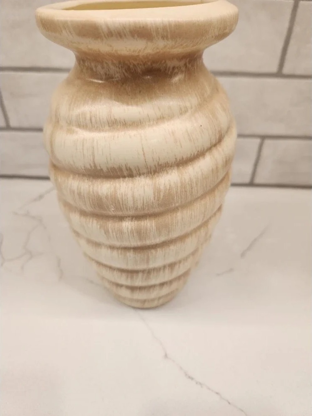 Cream Ribbed Ceramic Vase -